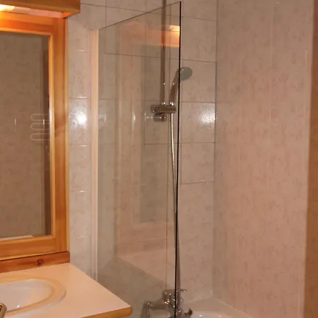 Cosy Avec Terrasse Et Parking Sous-terrain A - Fr-1-508b-27 Apartment *