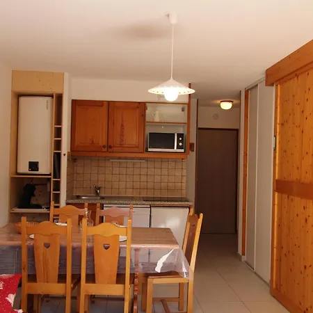 Cosy Avec Terrasse Et Parking Sous-terrain A - Fr-1-508b-27 Apartment